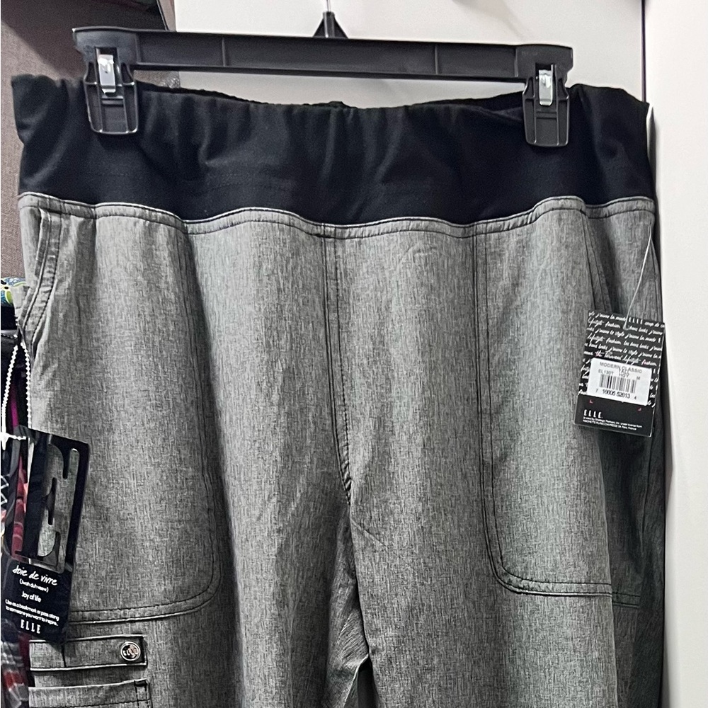 Brand new Elle brand scrub pants size medium tall. Smoke free home. Never worn